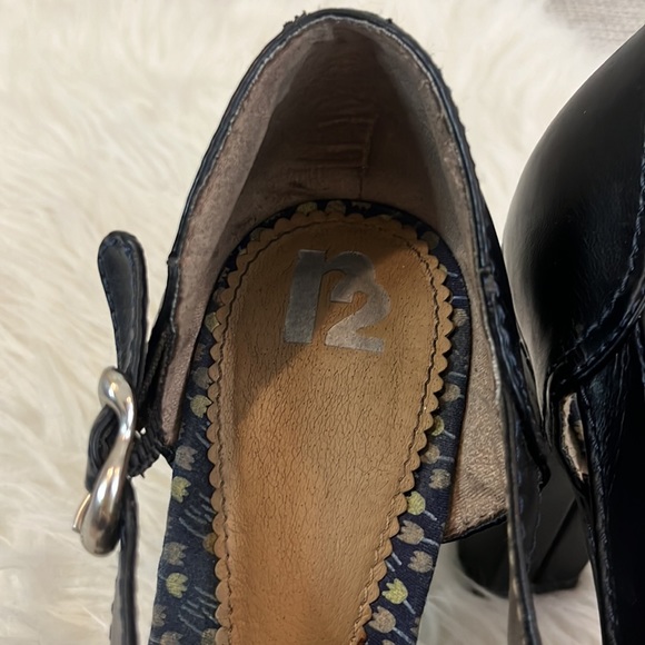 r2 Hudson women’s 9 navy platform 4in heals - Picture 7 of 11